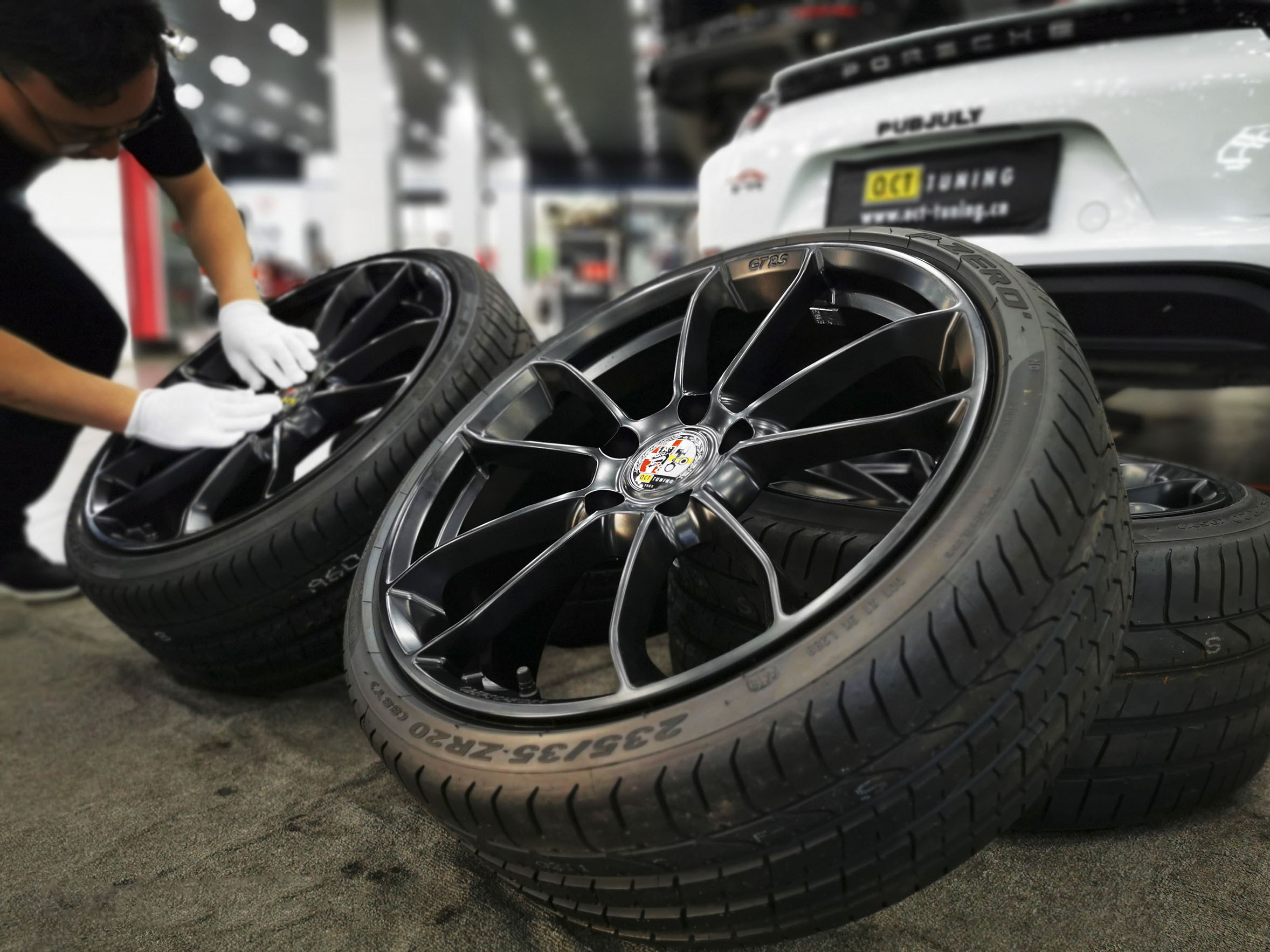 「产品发布」“极致工匠”O.CT发布保时捷718/911赛道版锻造轮毂