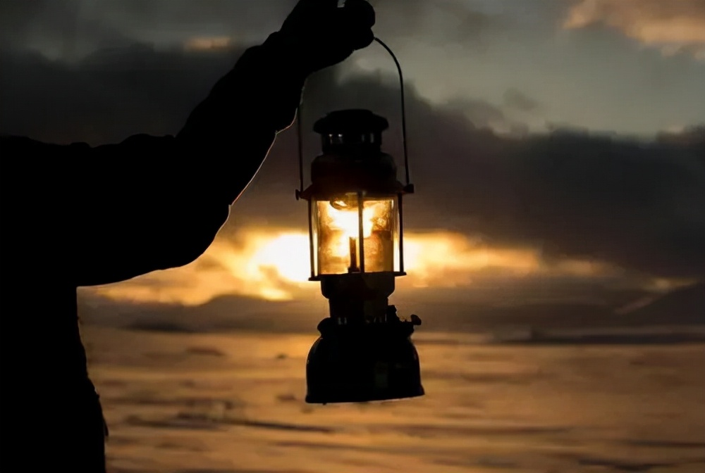 总有一天你会明白，爱一个男人最好的方式，其实是拖延