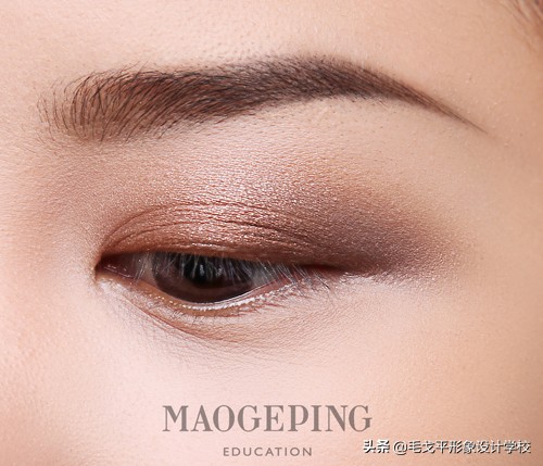 简单的日常眼妆怎么画好看,日常眼妆怎么画才好看又简单