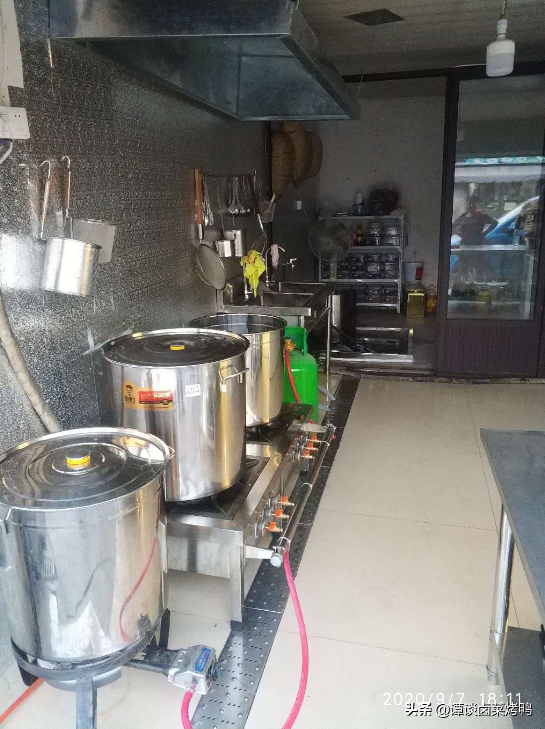 熟食店适合用哪种灶具,开卤菜店怎么选位置