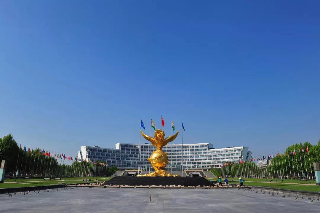 新刊|权健乱象背后的监管欠账