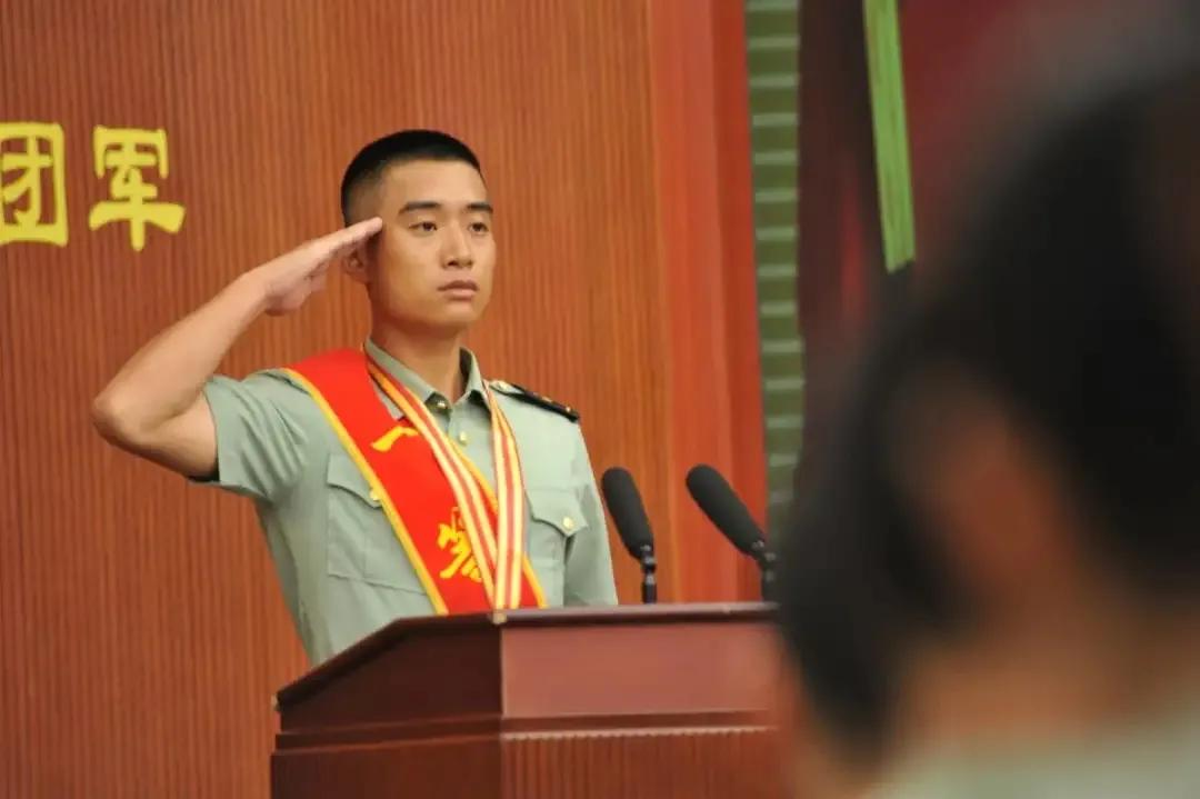 高中毕业当兵有出路吗,高中学历当兵年龄限制