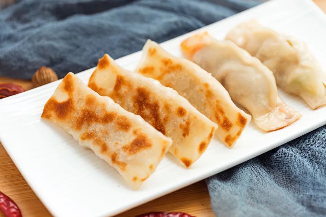 包子饺子馄饨韭菜盒子蒙语,韭菜包子英语怎么说