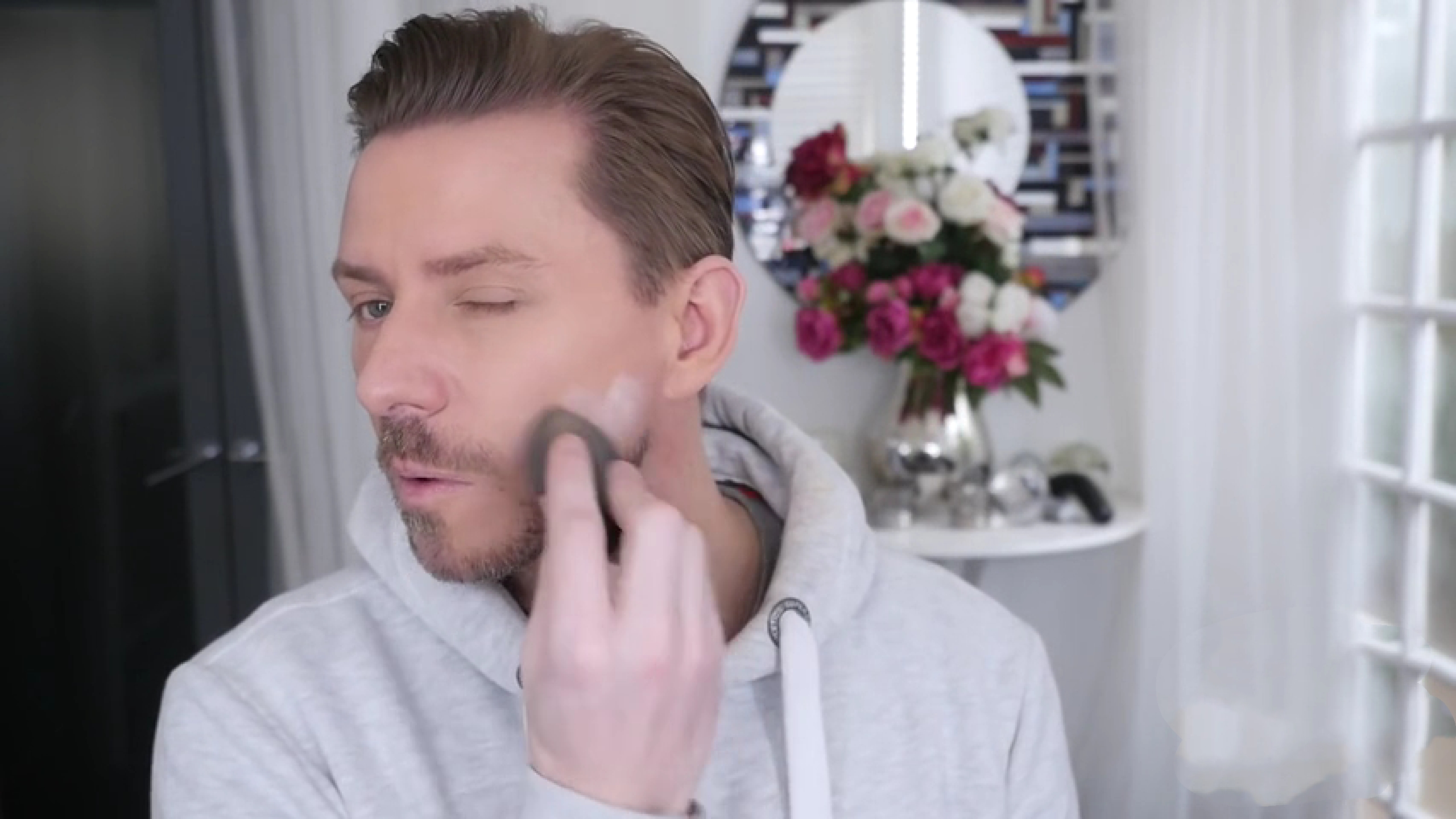 欧美粉底上妆技巧,各种质地粉底上妆方法