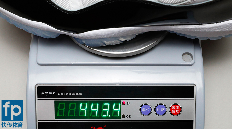 aj11康扣脚感测评,aj11康扣开箱测评视频