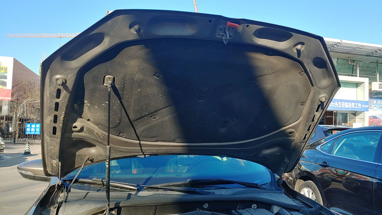 这辆*萨特帕**御尊版1.8T性价比不错：大半喷涂5年半价