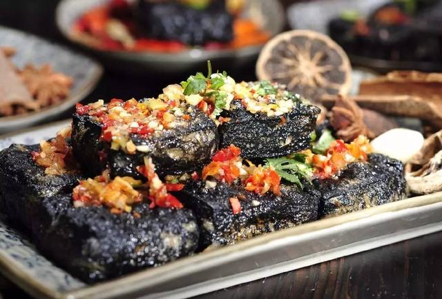 中国四大小吃之首——金陵小吃,南京地道美食特产大集合