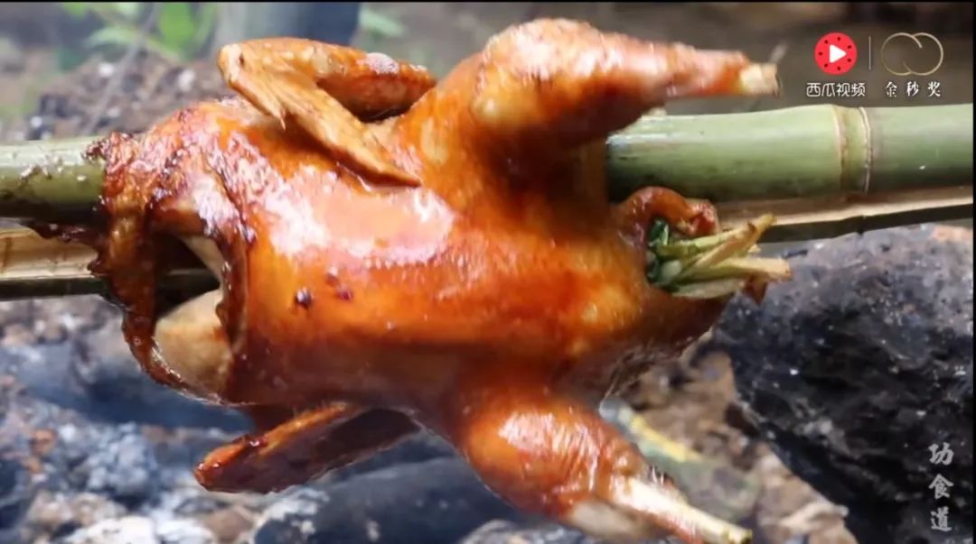 中国老大爷玩短视频,国外获60万粉丝,老外惊呼:这是什么Chinese功夫?