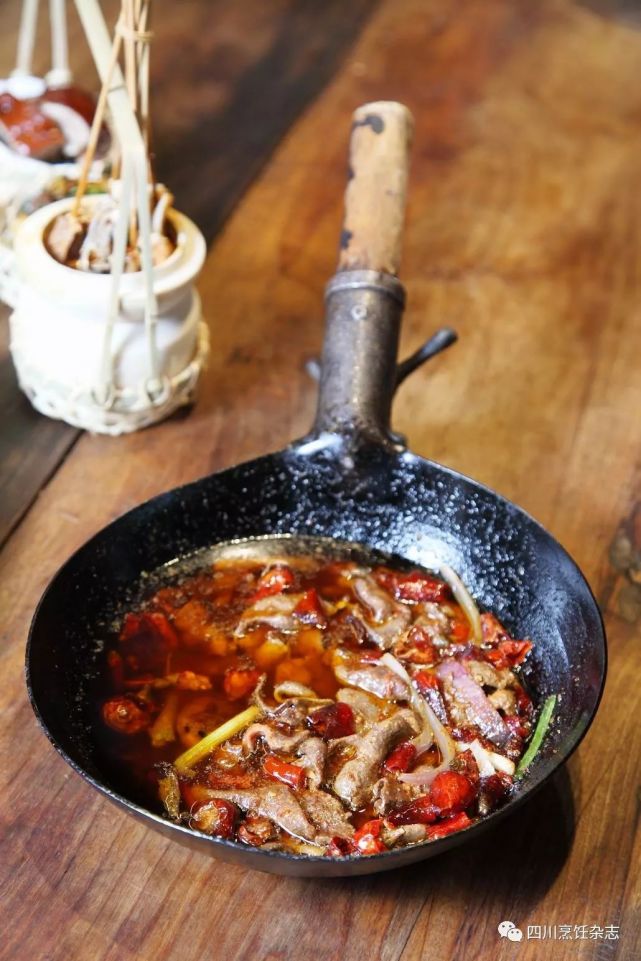 改良小,月君肝，滚石牛肝，石锅土鳝，水煮江湖等，开胃下酒下饭川味香辣菜10例