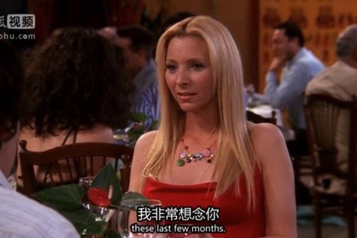 老友记专栏：PheobeBuffay世界以痛吻她，她却报之以歌