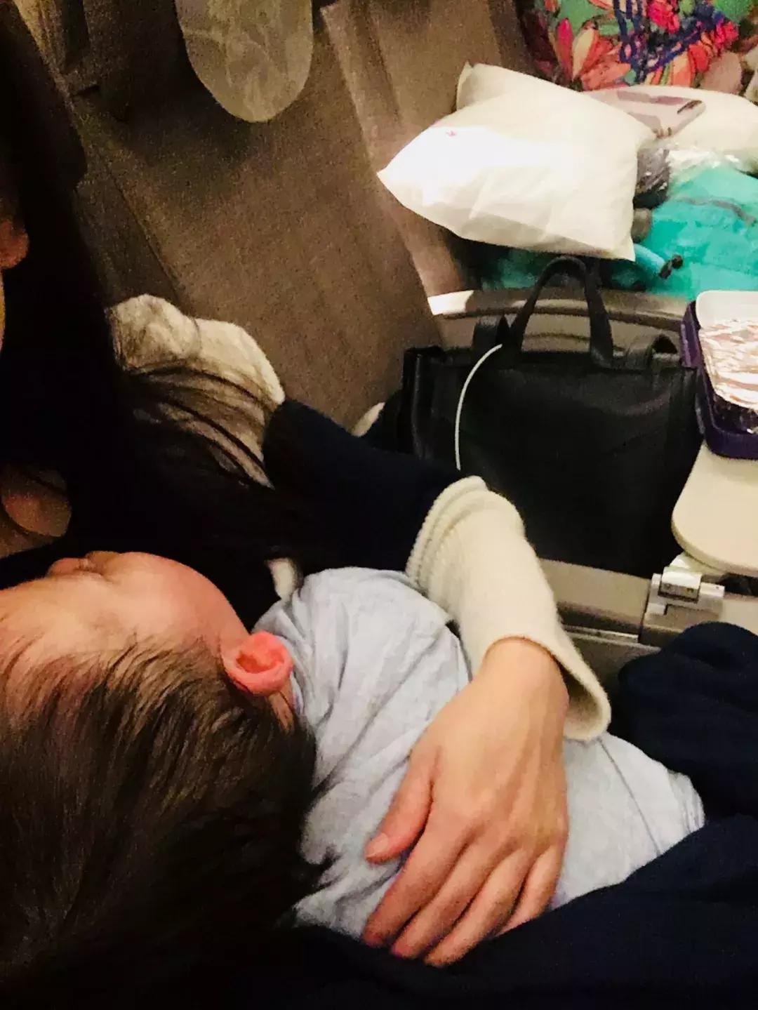 带娃长途飞行攻略,假期带娃体验一次飞行的感觉