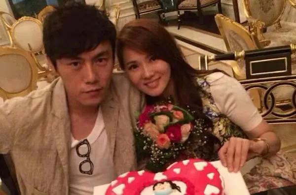 伊能静的坎坷情史：亲手葬送23年感情，离婚后嫁秦昊收获幸福