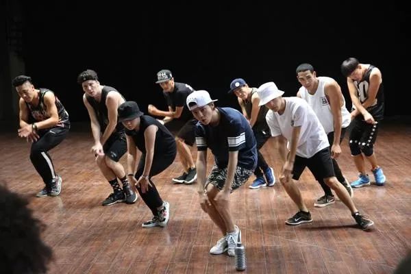 别再说鹿晗“娘”了，他才是真正的北京爷们儿