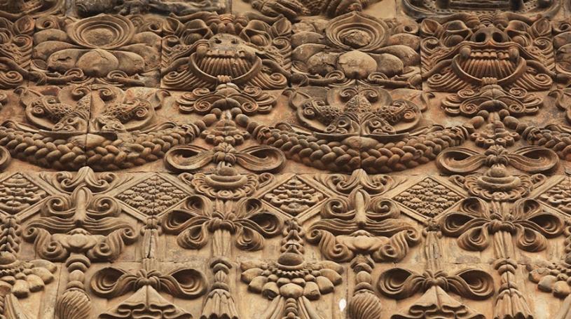 中国唯一的琉璃宝塔飞虹塔,中国现存最古老的琉璃塔