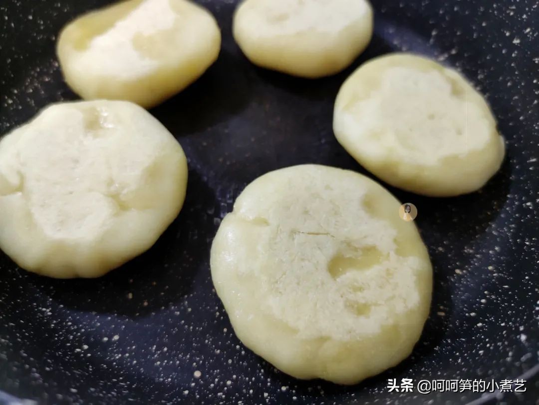 不用开酥的软皮绿豆饼,又酥又不油的绿豆饼