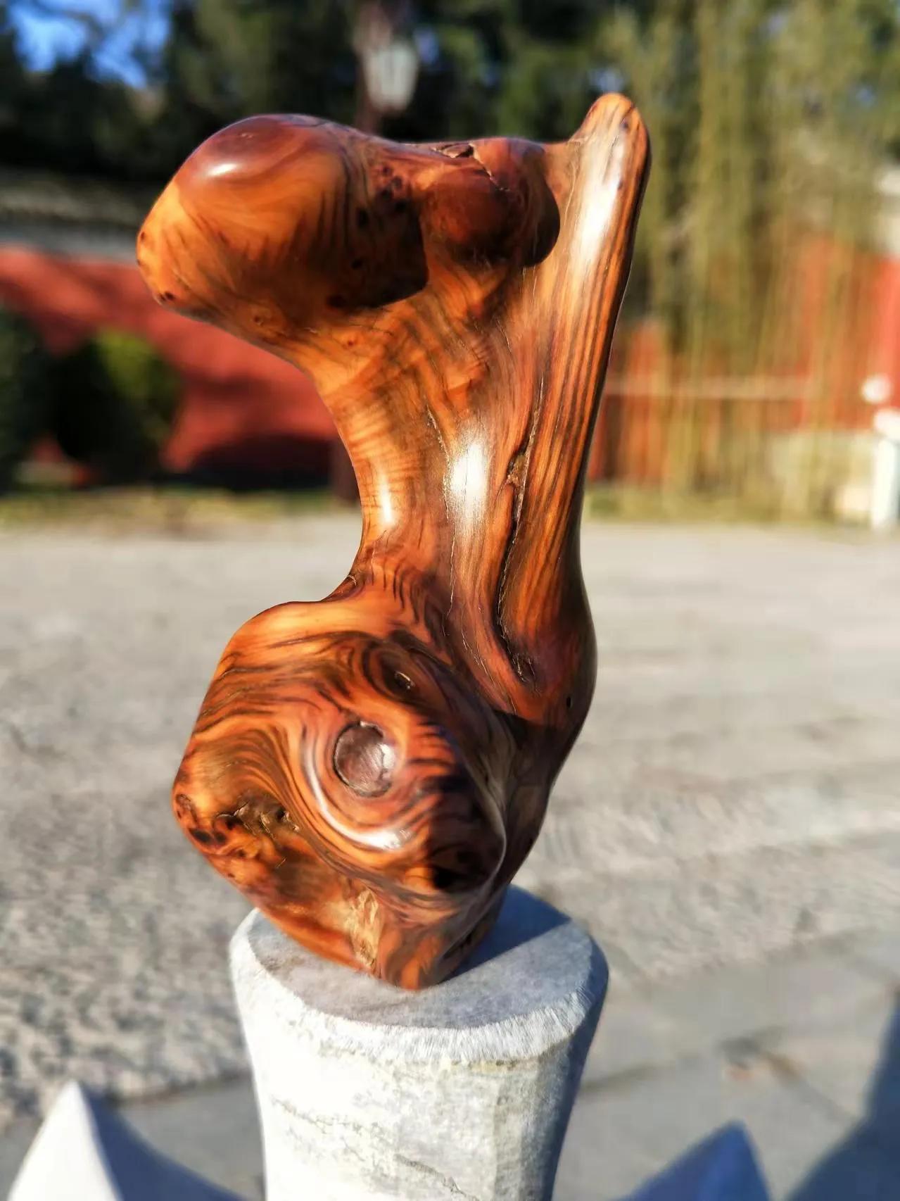 怎么盘玩琥珀木手把件,怎样盘玩榆木把件