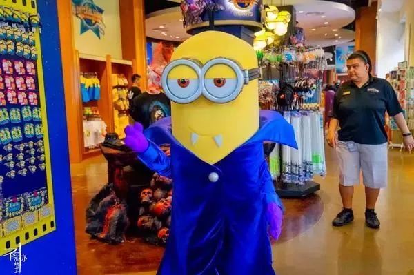 从IP到IP衍生品,主题乐园征服我们的那些“玩具”