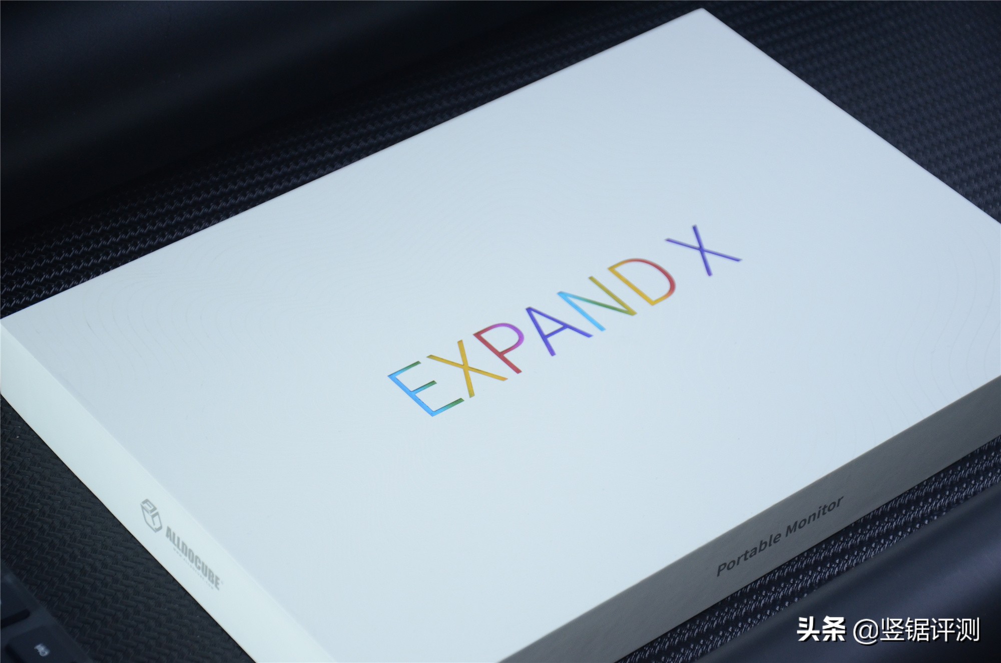 13.3寸1080p和2k,13.3英寸的屏幕搭载2k屏清晰吗