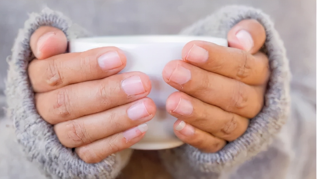 送老人养生实用礼物大全,重阳节给老人艾灸理疗保健