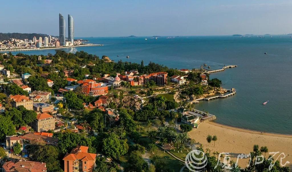 刚刚，鼓浪屿发布通告！即日起可网购旅游船票，游客间距需在1.5米以上......游览攻略来了→