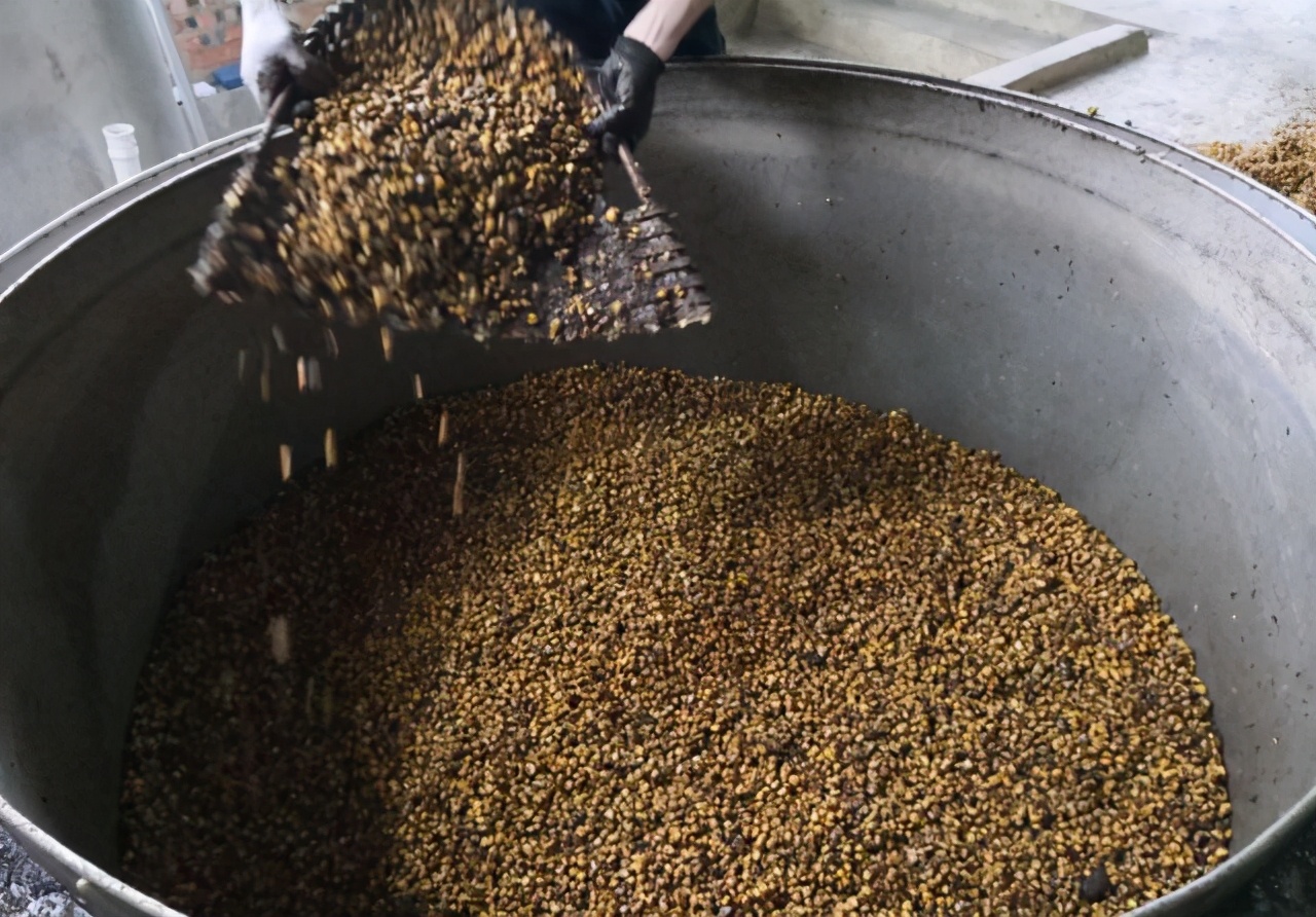 纯粮固态酒的发酵时间最少要多久,酿酒技术酒苦如何解决