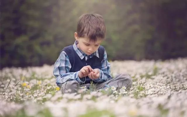 教你四招解决孩子拖拉磨蹭的方法,孩子总是拖拉该怎么办