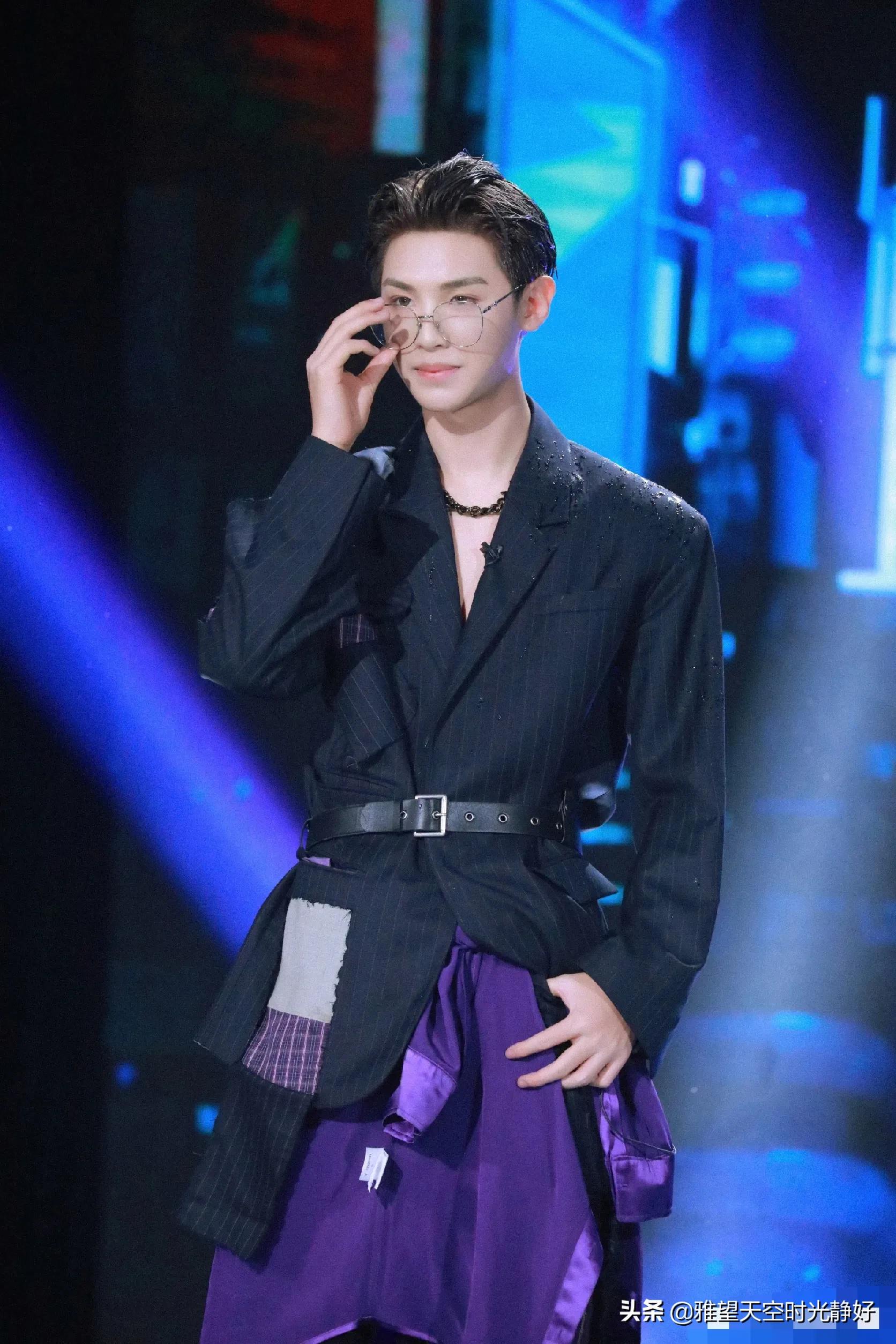 盘点国内男明星眼镜杀高清写真照斯文帅气沉稳内敛雅致贵气