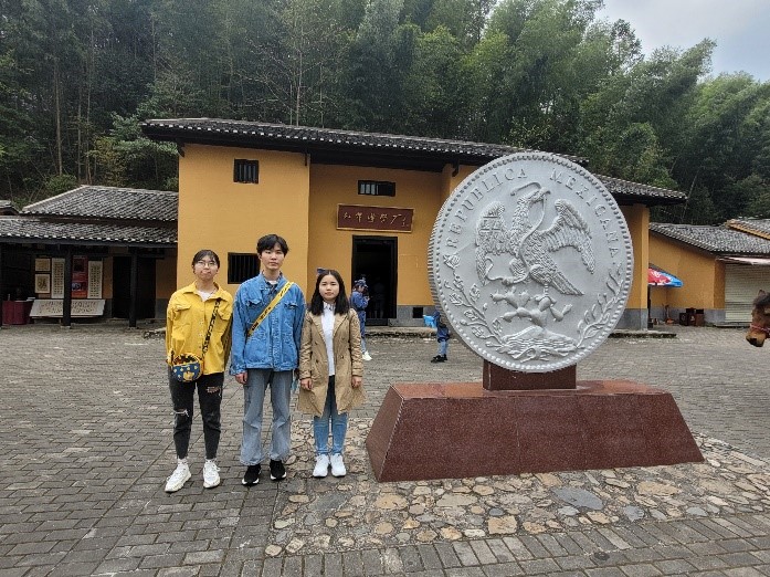 作战室是翻成“battleroom”还是“warroom”?讲好中国故事,这群学生半年做了这件事