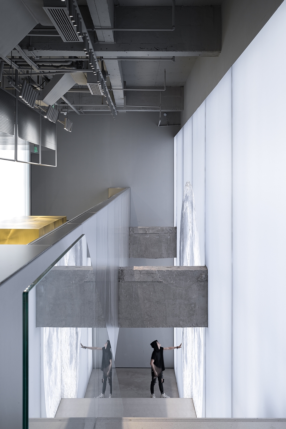 ur华师旗舰店,ur莘庄旗舰店