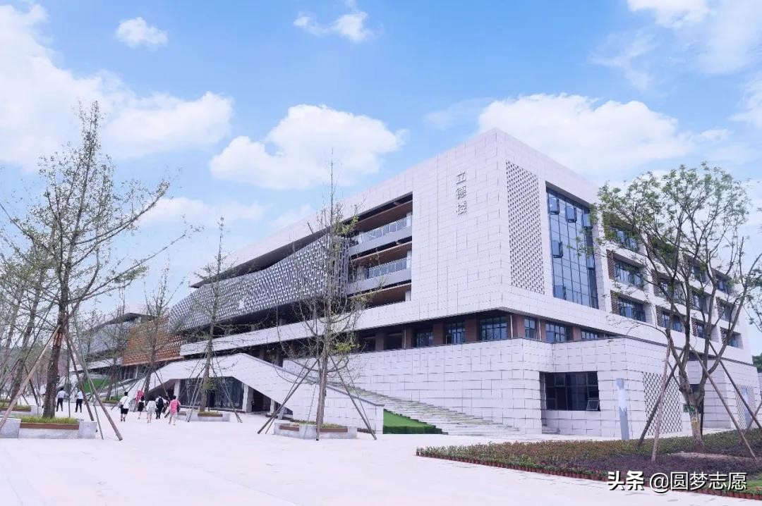 吉利学院研究生奖励15万,吉利学院奖学金政策