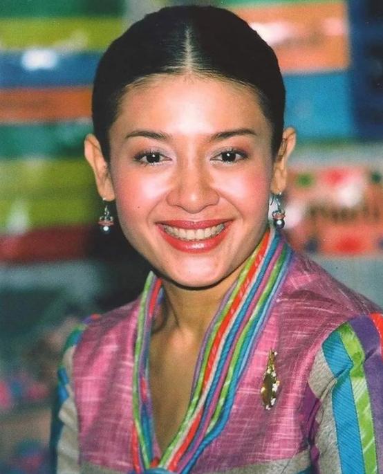 泰王与西拉米有夫妻相吗,泰王与西拉米的爱情不平等