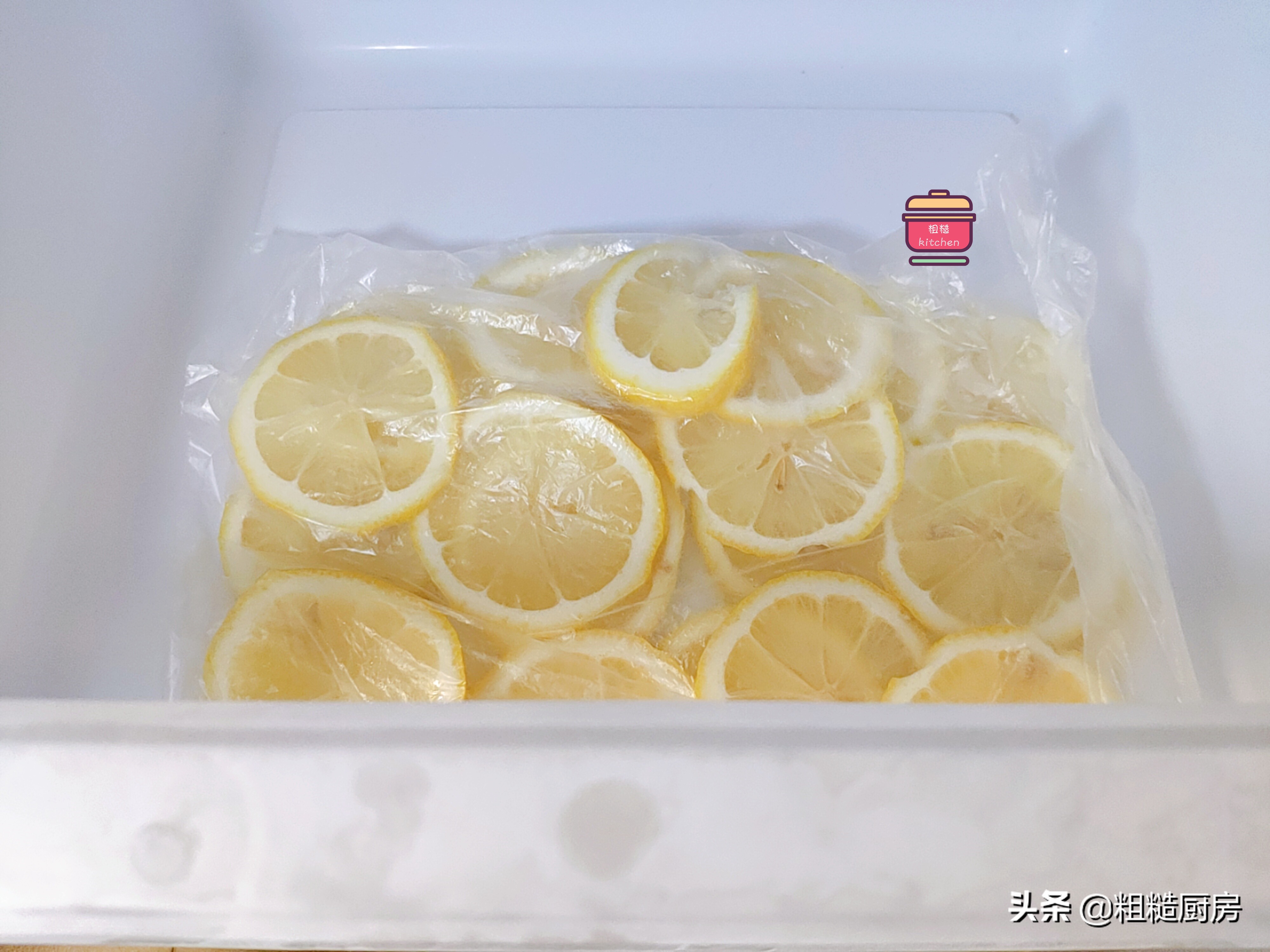 柠檬怎样做可以储存的久一点,最简单的柠檬保存方法