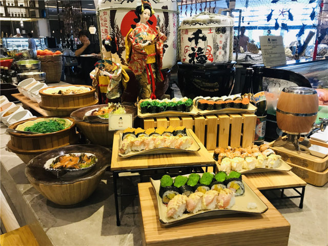 东莞｜康帝国际酒店仅1199高级客房+自助早晚餐+饮品券2张+小公仔