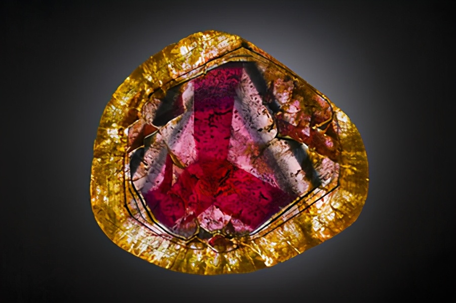 碧玺神奇,天然碧玺和琉璃碧玺