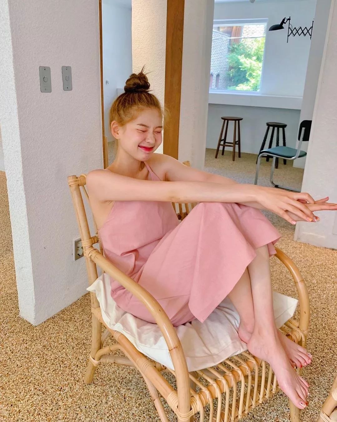 夏季穿亚麻的衣服好还是纯棉的好,夏天穿亚麻舒服还是棉舒服