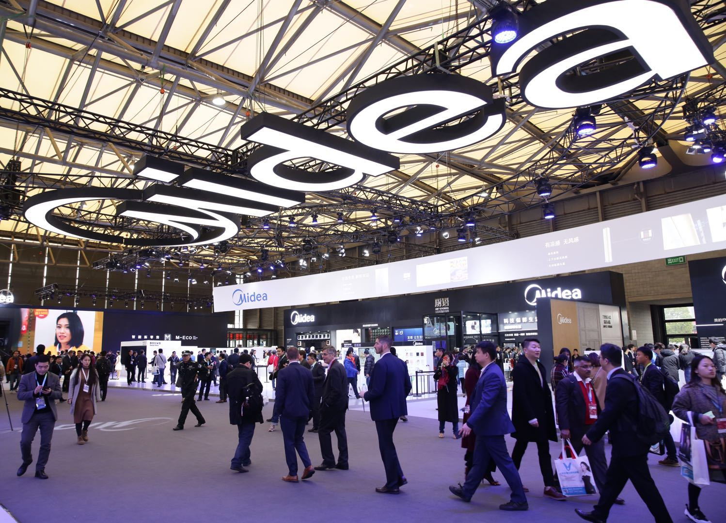 美的收购格力多少股份,格力被美的收购了吗