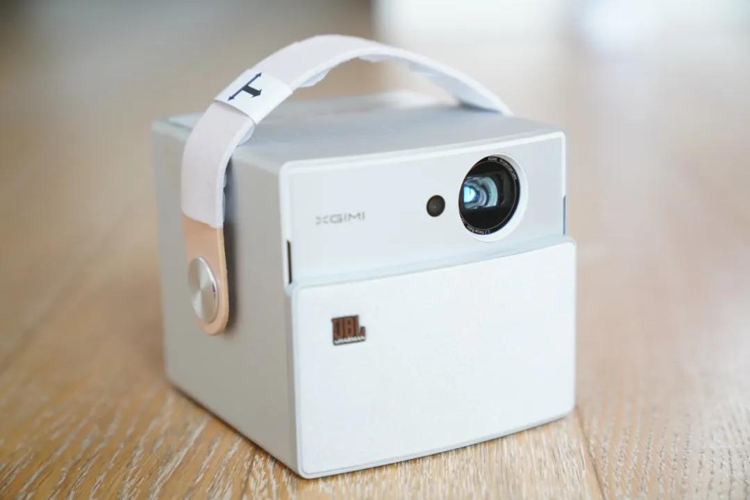 如何选择护眼投影仪,100寸电视和投影仪哪个好更护眼