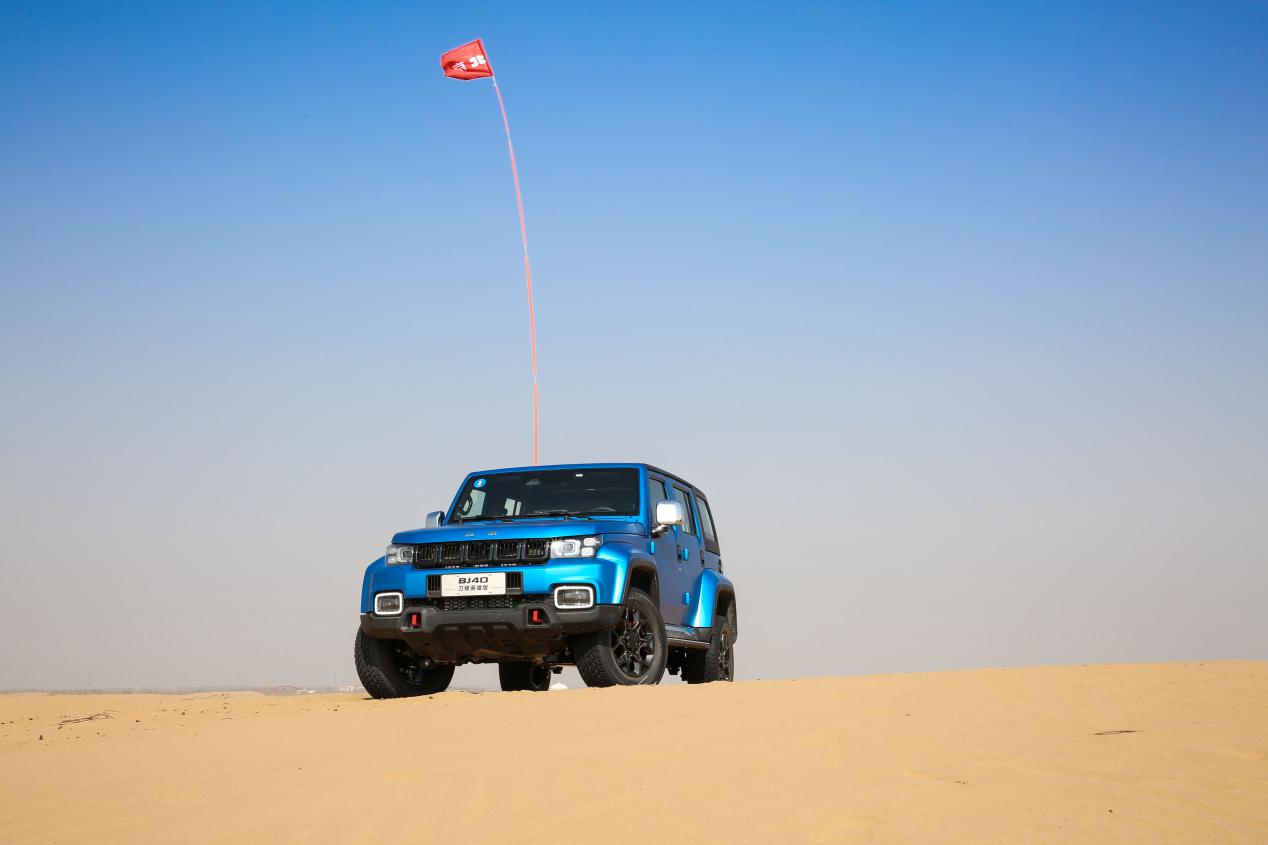 bj40刀锋英雄柴油版黑武士试驾,21款bj40柴油刀锋英雄版驾驶感受