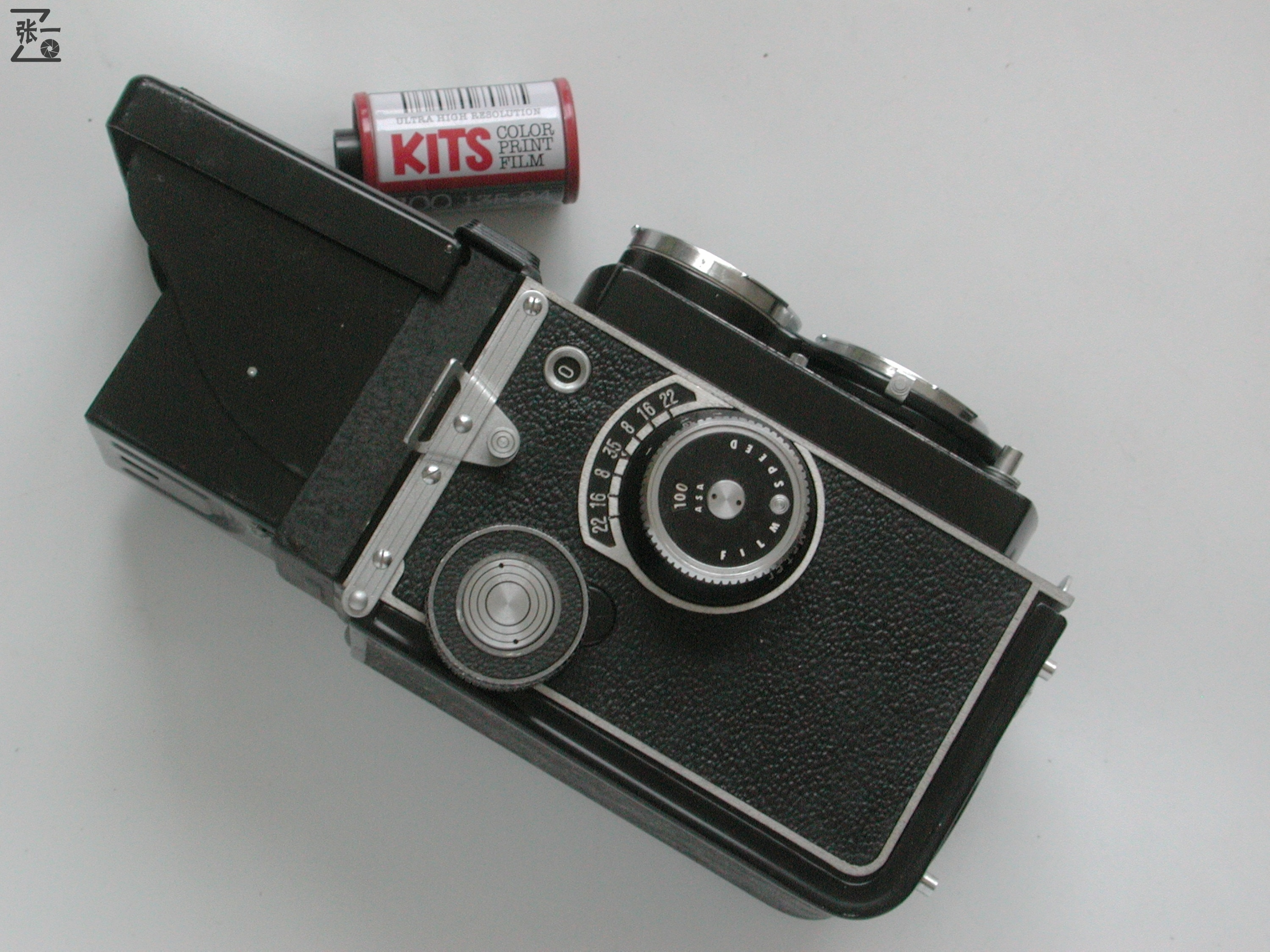 右手调焦的双反照相机：WalzflexIIIA！日本制造