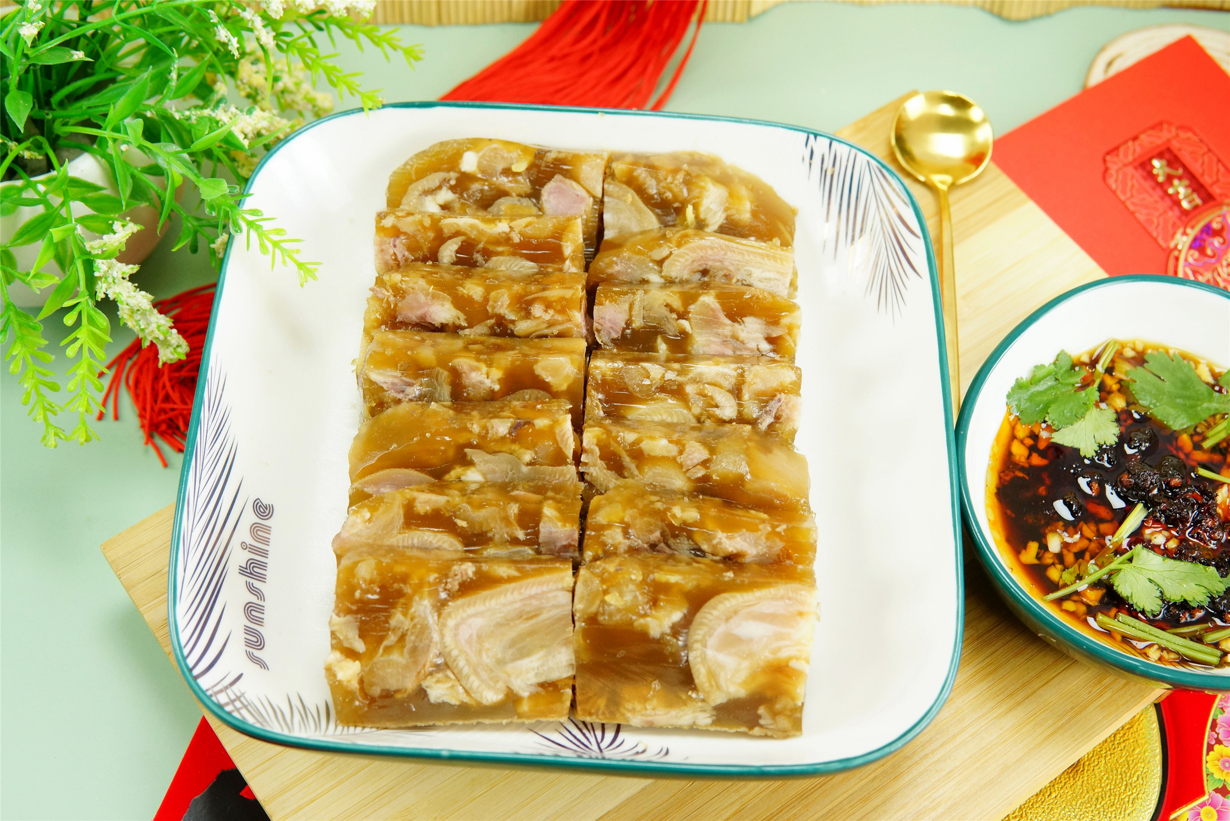 做猪皮冻用不用高压锅,猪皮做猪皮冻的方法