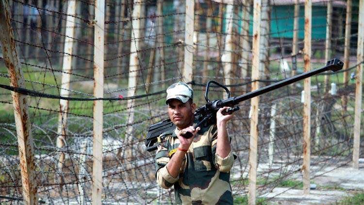 南非20mm口径狙击步枪,南非r3突击步枪