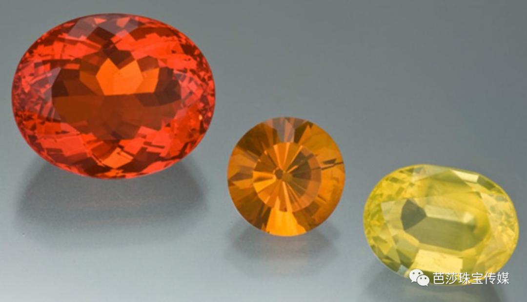 整天研究无聊的穿搭,一天到晚研究穿搭