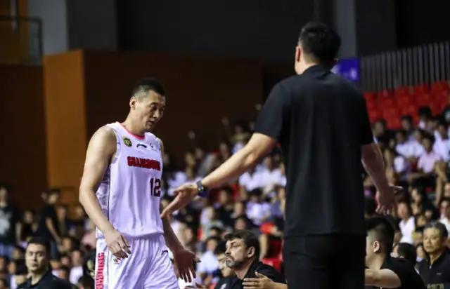 苏伟是怎么打上cba的,苏伟打了多少年cba