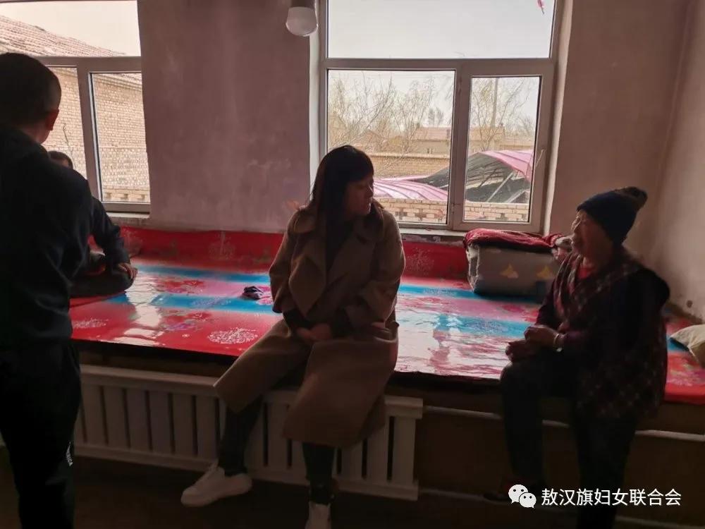 全能的“大家长”——记赤峰市敖汉旗新惠镇高家窝铺村第一书记姚明姝