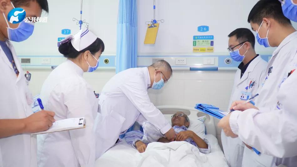 岁月静好无悔为医｜河南优秀医师朱朝阳河南大学淮河医院外科部主任、泌尿外科主任朱朝阳