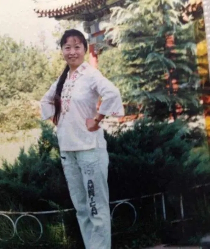 张少华的妈妈什么时候去世的,张少华饰演母亲视频