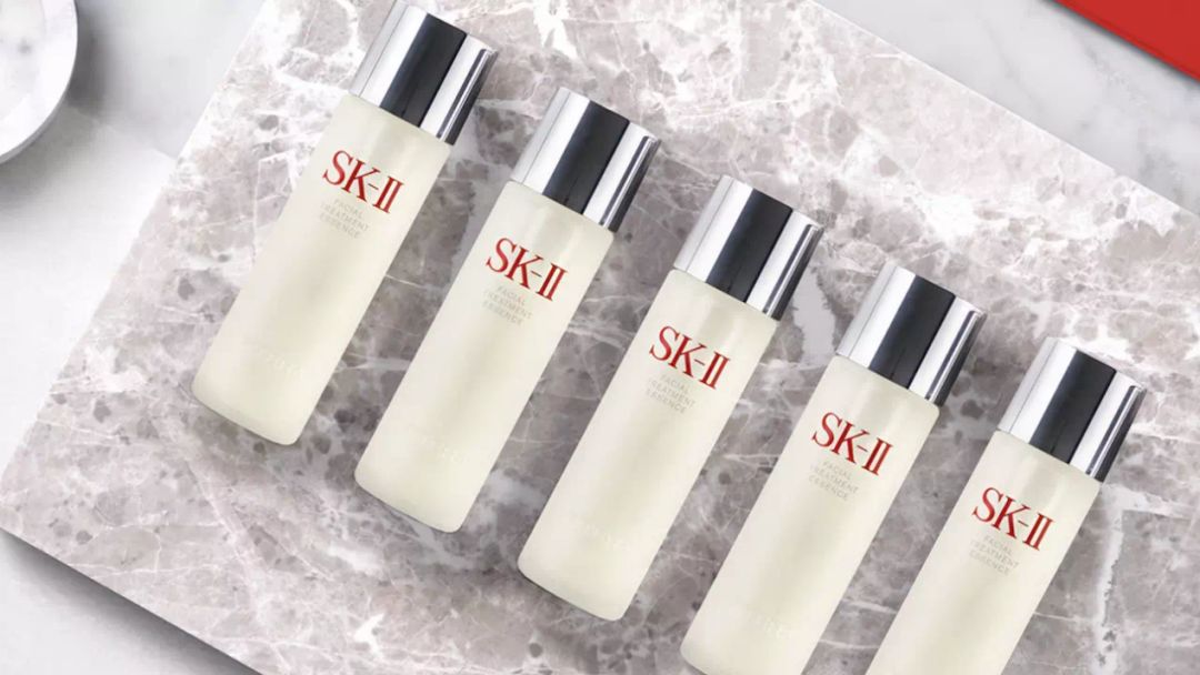 油皮吃土也要配齐的化妆品,油皮妹子用保湿水吗