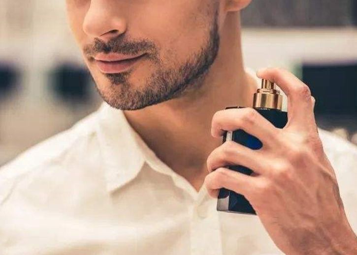 男士淡淡的若隐若现香水推荐,十大公认留香持久的香水男士香水