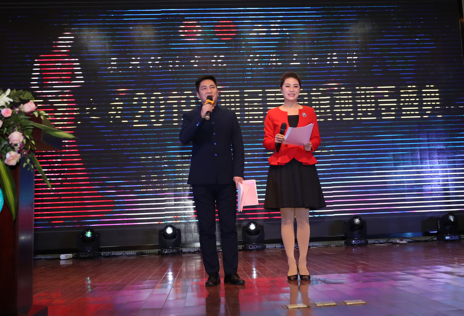 襄阳迎春晚会直播,襄阳市迎春联欢晚会精彩上演