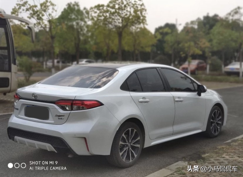 20岁喜提人生第一辆车本田,22款丰田雷凌领先版驾驶体验